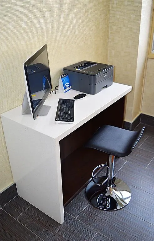 Days Inn By Wyndham Ottawa