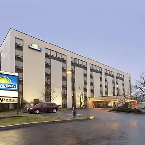 Days By Wyndham West Ottawa