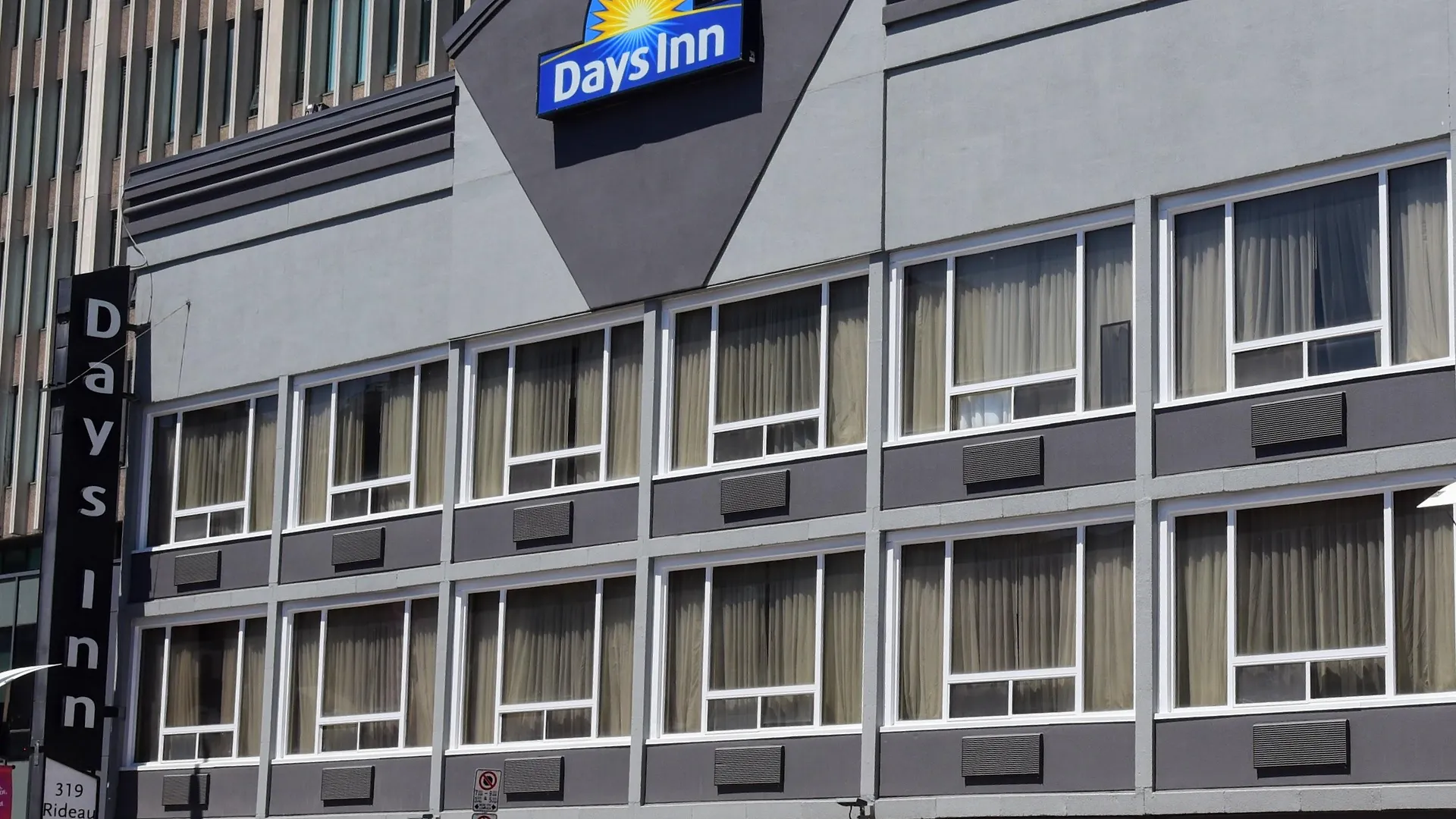 Days Inn By Wyndham Ottawa Hotel