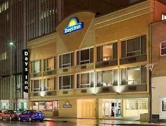 Days Inn By Wyndham Ottawa Hotel